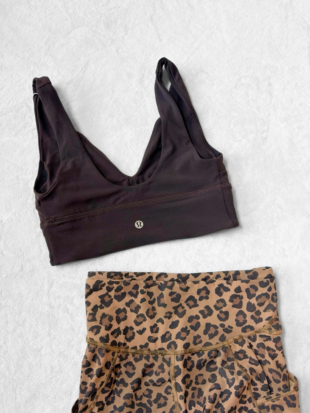 NWT Lululemon Align V-Neck Bra + Fast & Free 25” Leopard Set – Sequoia – Size 4 - Picture 9 of 13